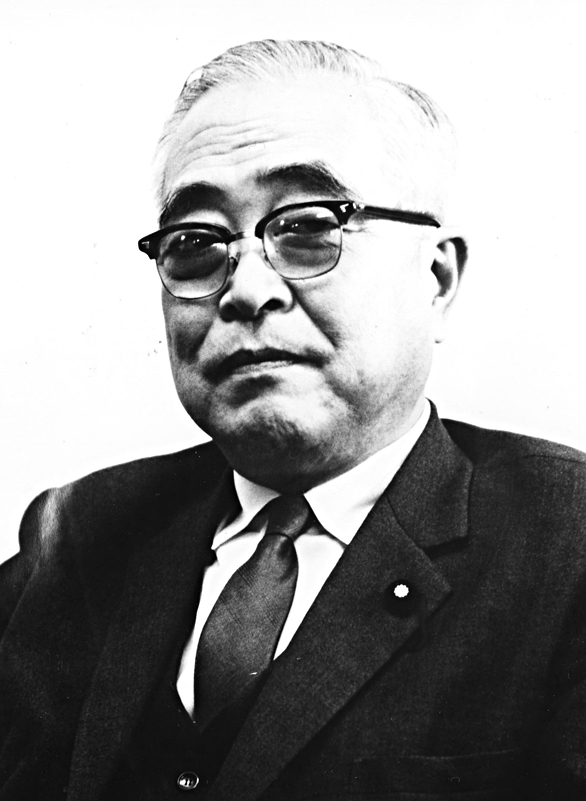 第7代会長 天坊 裕彦