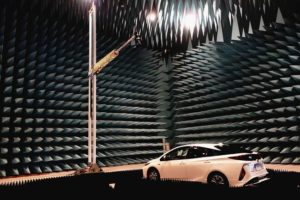 パナソニック、５Ｇ搭載車対応の大型電波暗室を新設