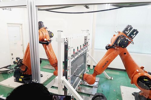 日産、コスト１０分の１　成形技術を開発