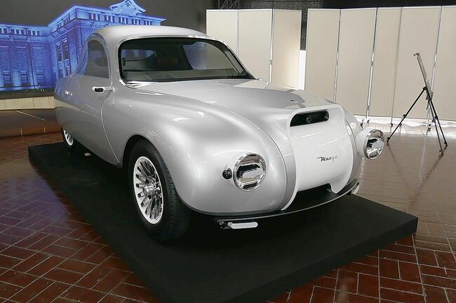 車両前方が透明化　京セラ、コンセプトカー「モアイ」発表