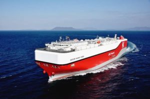 川崎汽船　ＬＮＧ燃料の環境対応自動車専用船が完成