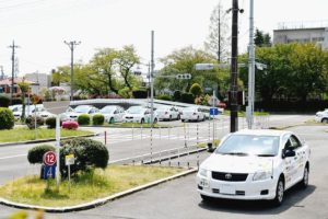 ＡＩで自動車教習所の課題を解決　人に代わり運転技術を指導