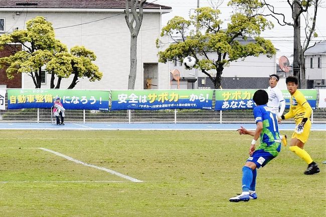 自販連三重　サッカー通じ、サポカー啓発と整備士ＰＲ