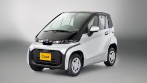 トヨタ、２乗りＥＶ「シーポッド」　個人向け販売、リースで開始