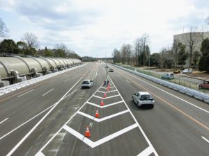 国総研、自動運転車向け情報提供システム　高速道路本線へスムーズな合流