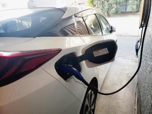 自動車メーカー各社　電力販売に相次ぎ参入、ＥＶ普及を後押し