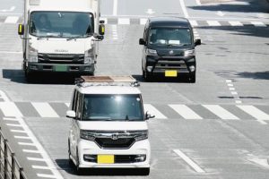 国交省　軽乗用車でも貨物運送事業可能に、黒ナンバー必要