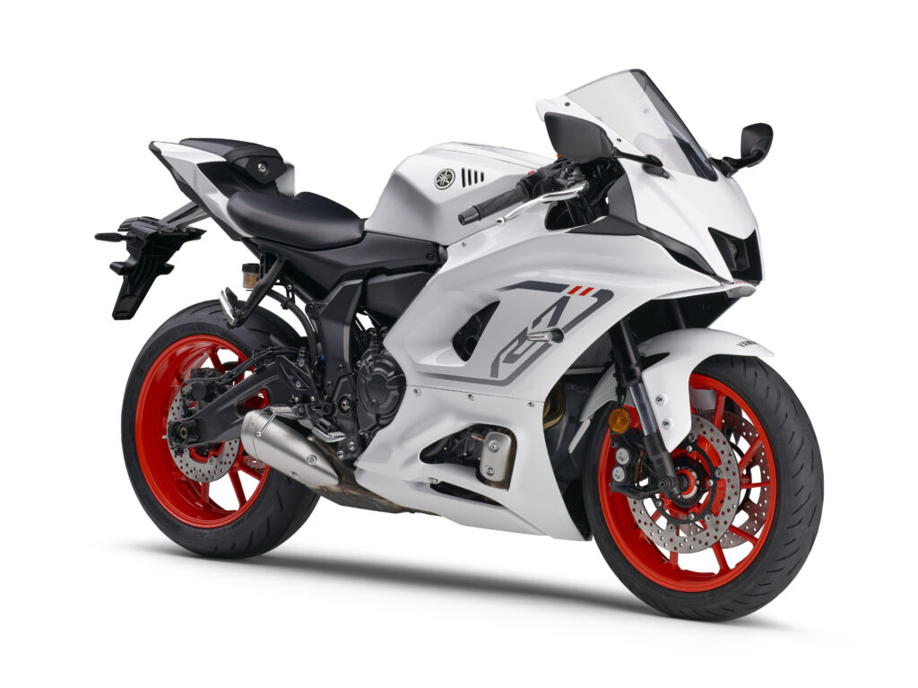 ヤマハ発動機　スーパースポーツ「YZF-R7 ABS」23年モデル、２月発売