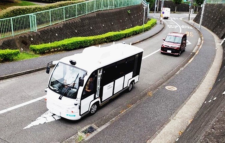 東急バス　郊外住宅地で新移動サービス模索、遠隔監視の自動運転バス