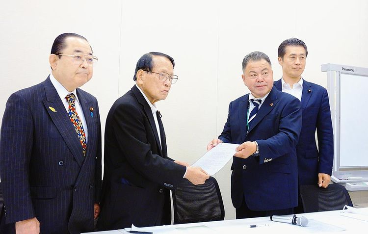 全国車載車・レッカー事業協組　議員連盟に要望書、官民協議会設置求める