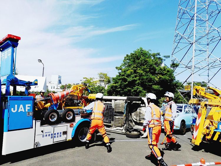 ＪＡＦや警視庁、神奈川県警　災害想定して車両移動訓練を実施