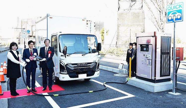 全国初のＥＶトラック対応急速充電器　横浜市で実証運用開始