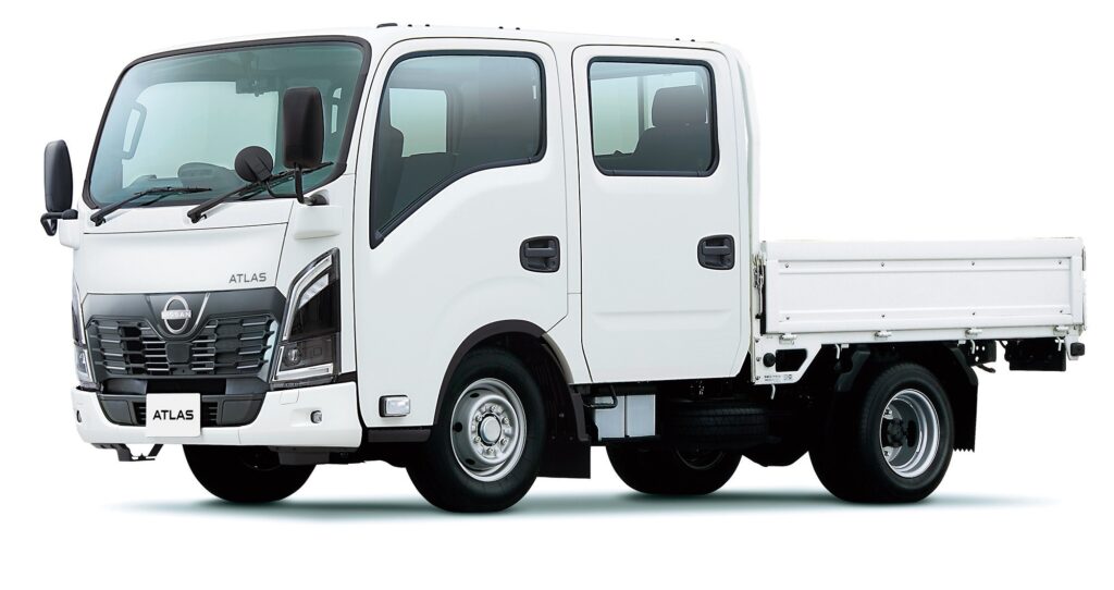 日産　小型トラック「アトラス」に６人乗りなど追加設定、５月発売