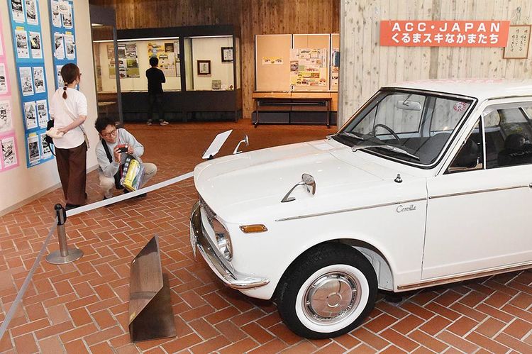 1960年代の車と暮らし、カタログ・パネル紹介　奈良・大和郡山市で展示会