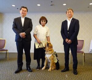 自販連　203頭目の盲導犬を貸与、1990年から事業継続