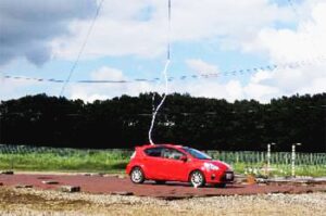 JAF群馬　車への落雷影響解説、HVとEVで実験