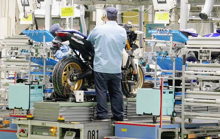 自動車メーカー各社　人事制度、抜本的に見直す動き