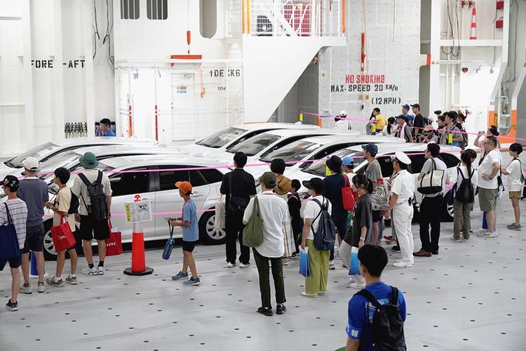 商船三井など　自動車船見学会に小中高生600人　「海の日」制定記念日に