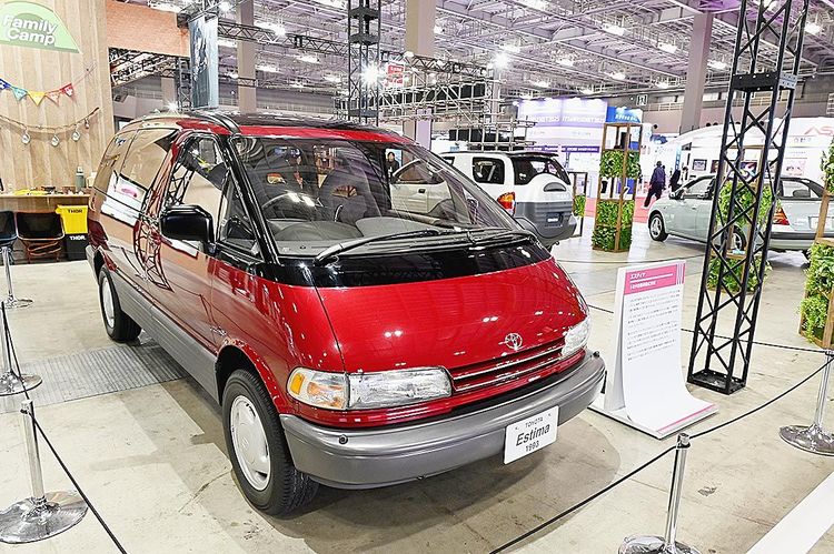 JMS2025〉タイムスリップ・ガレージ 30台以上の名車を展示 – 一般社団