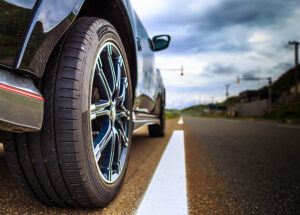 政府、「グリーン購入法」の基本方針にタイヤ車外騒音性能を追加　サイズごとに70～74dbの4基準