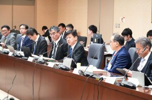 政府、AIベース自動運転を踏まえたロードマップ策定へ　導入する自治体や物流企業も投資を