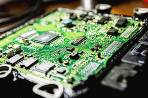 連載「変流　自動車メーカー決算を読む」（2）翻弄されるサプライチェーン