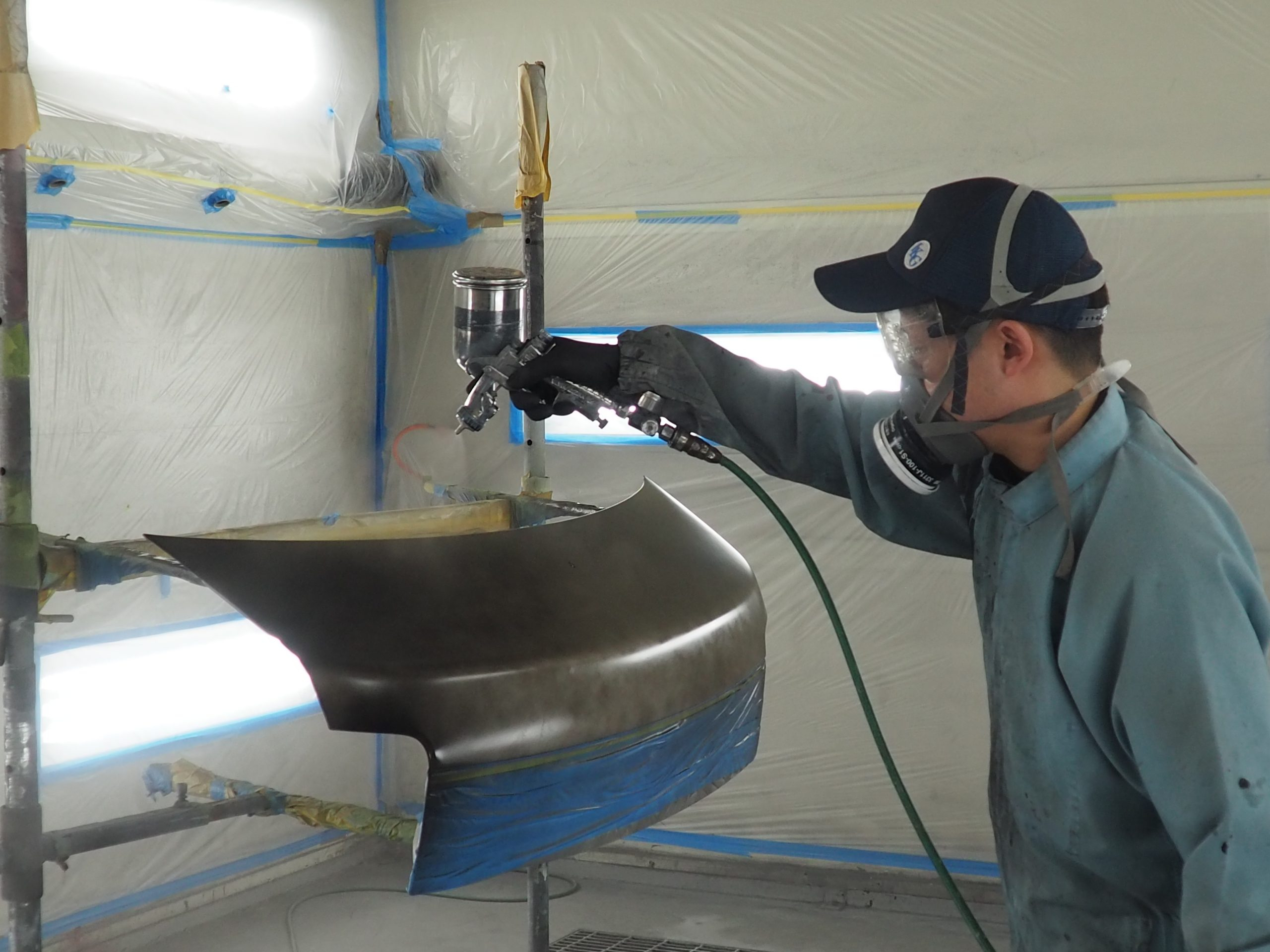 中東情勢が車体整備にも波及　シンナー不足で仕入れコスト上昇　75%値上げも　欠品で塗装できない懸念