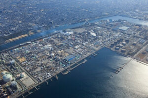 経産省、ナフサの中東以外からの調達状況を公表　平時から倍増も