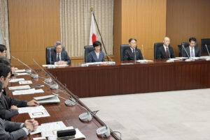 文科省と国交省、マイクロバス死傷事故で連絡会議　6月末にも再発防止策　バス・レンタカー団体へのヒアリングも
