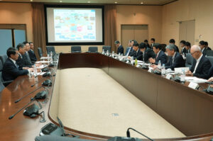 赤澤経産相、地方AIトランスフォーメーション戦略で知事有志と意見交換　地域交通の課題解消も