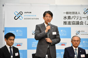 水素トラックの幹線輸送で水素需要拡大へ　「水素大動脈構想実現会議」を初開催　官民連携で社会実装