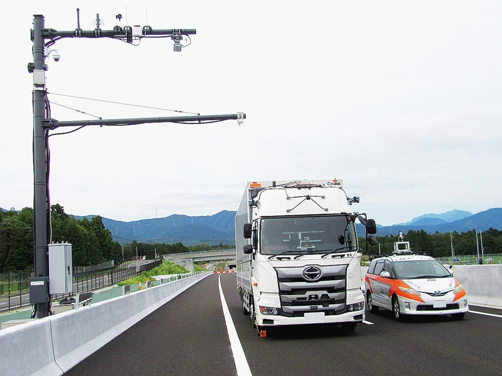 国交省、次世代ITSの方針　2030年ごろの実装見据え路車協調などの基準策定