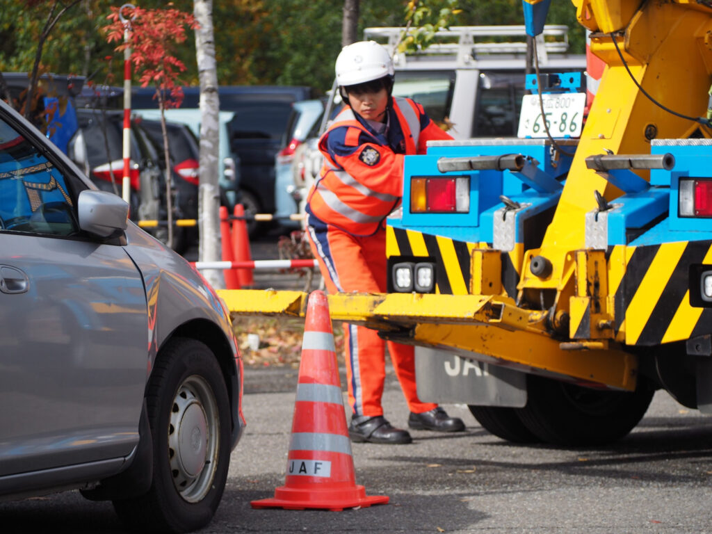 〈熊本地震〉JAF、被災者からのロードサービス要請に特例措置　無料のけん引距離を延長　非会員も20kmまで無料
