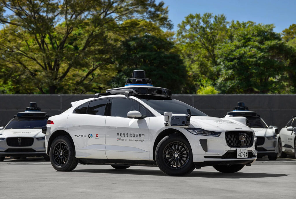 ウェイモ、2027年に都内で自動運転ロボットタクシーを商業運行　段階的に100台規模